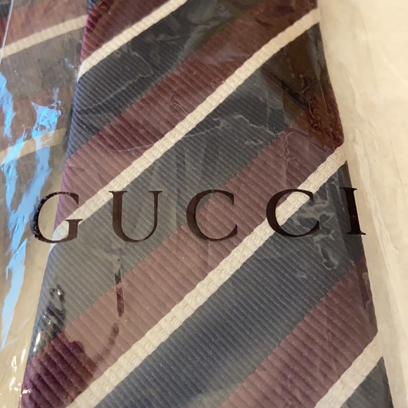 Authentic BNWT Gucci Pimentone Tie - Picture 2 of 9